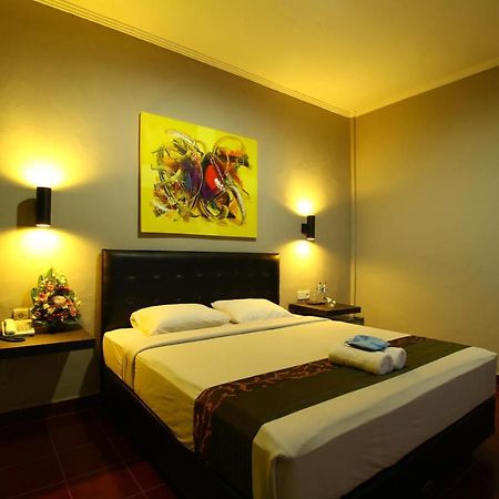 Amazing Kuta Hotel Room photo