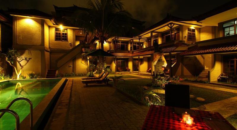 Amazing Kuta Hotel Exterior photo